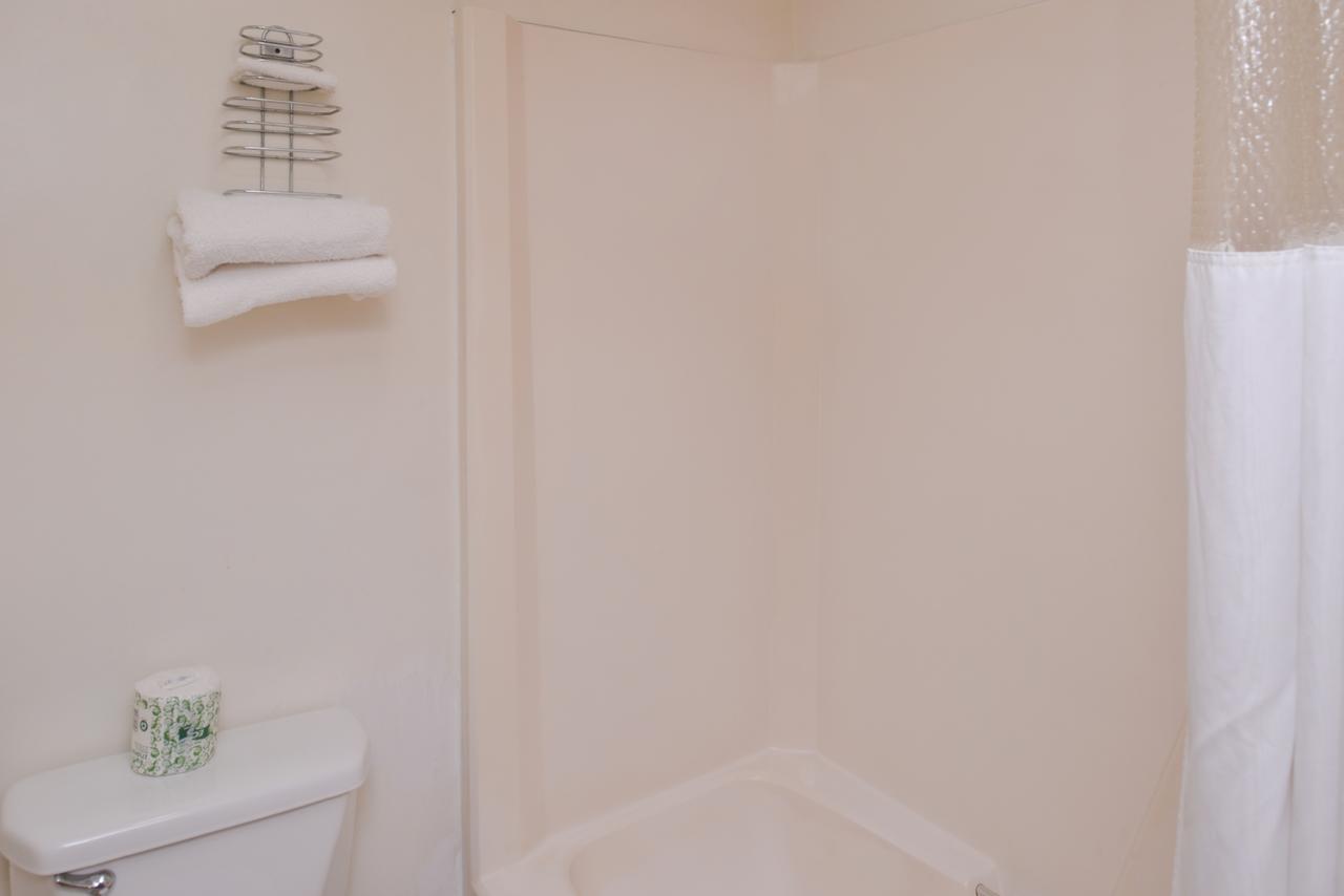 Double Room with Two Double Beds - Non-Smoking