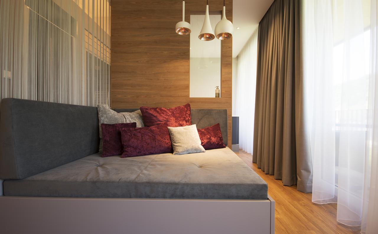 Suite with Spa Bath and Lift