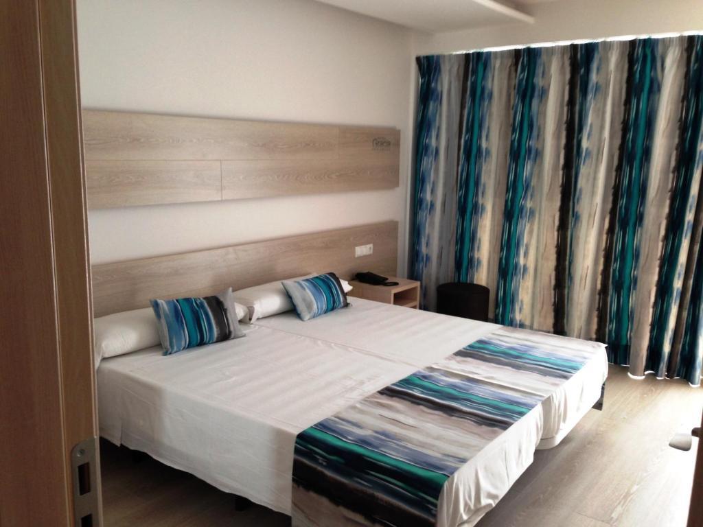 Tweepersoonskamer met 1 of 2 Bedden en Balkon