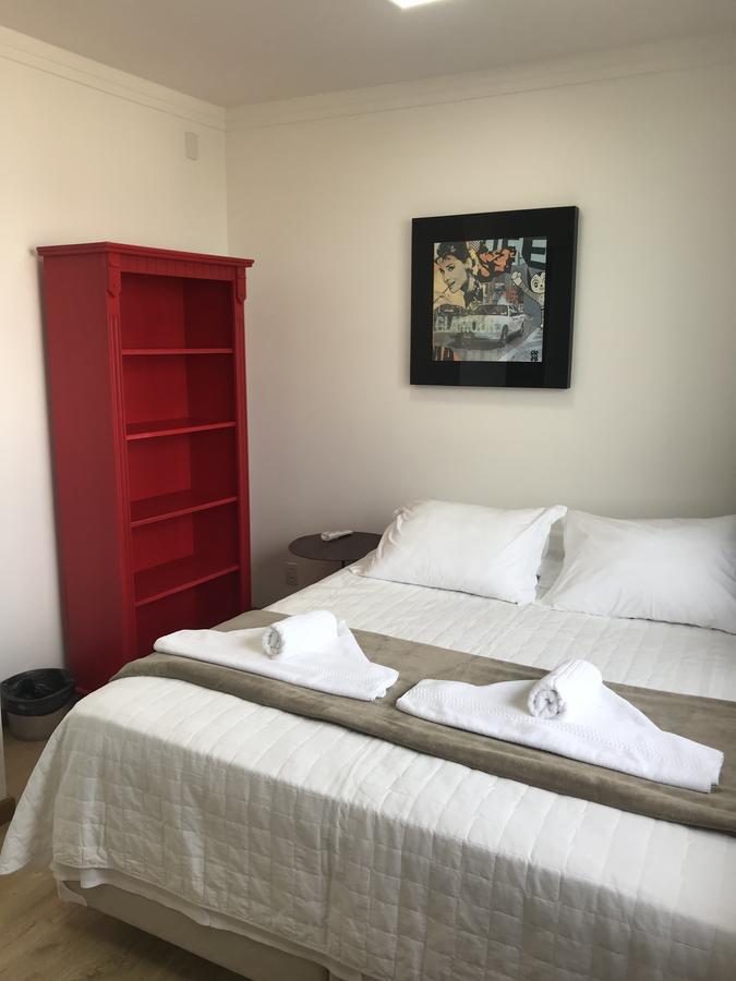Quarto com Cama Queen-size