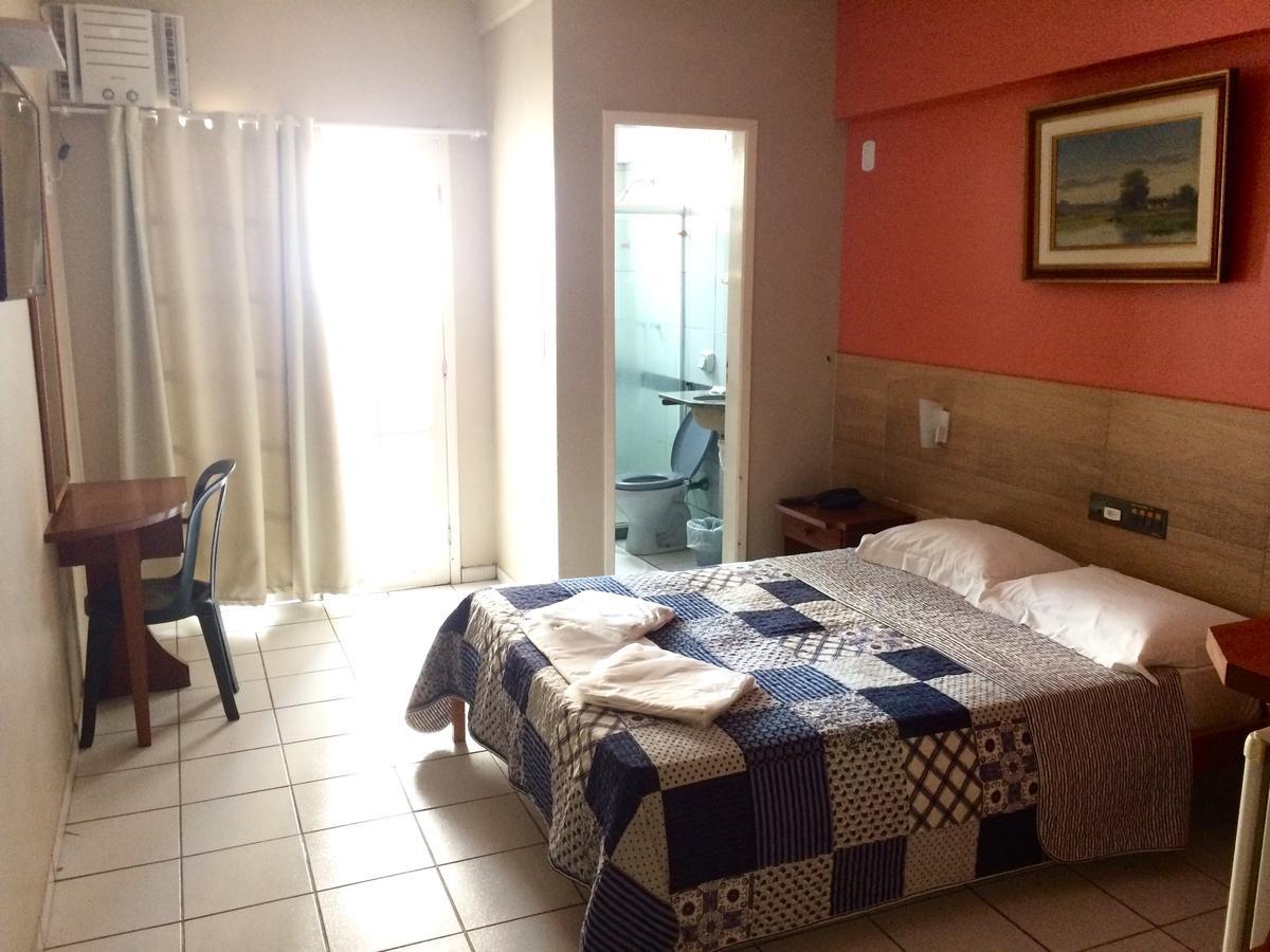 Quarto Standard com Cama de Casal ou 2 de Solteiro