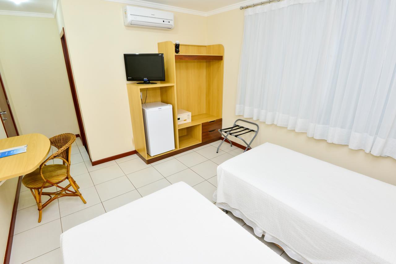 Quarto Deluxe com Cama de Casal ou 2 de Solteiro