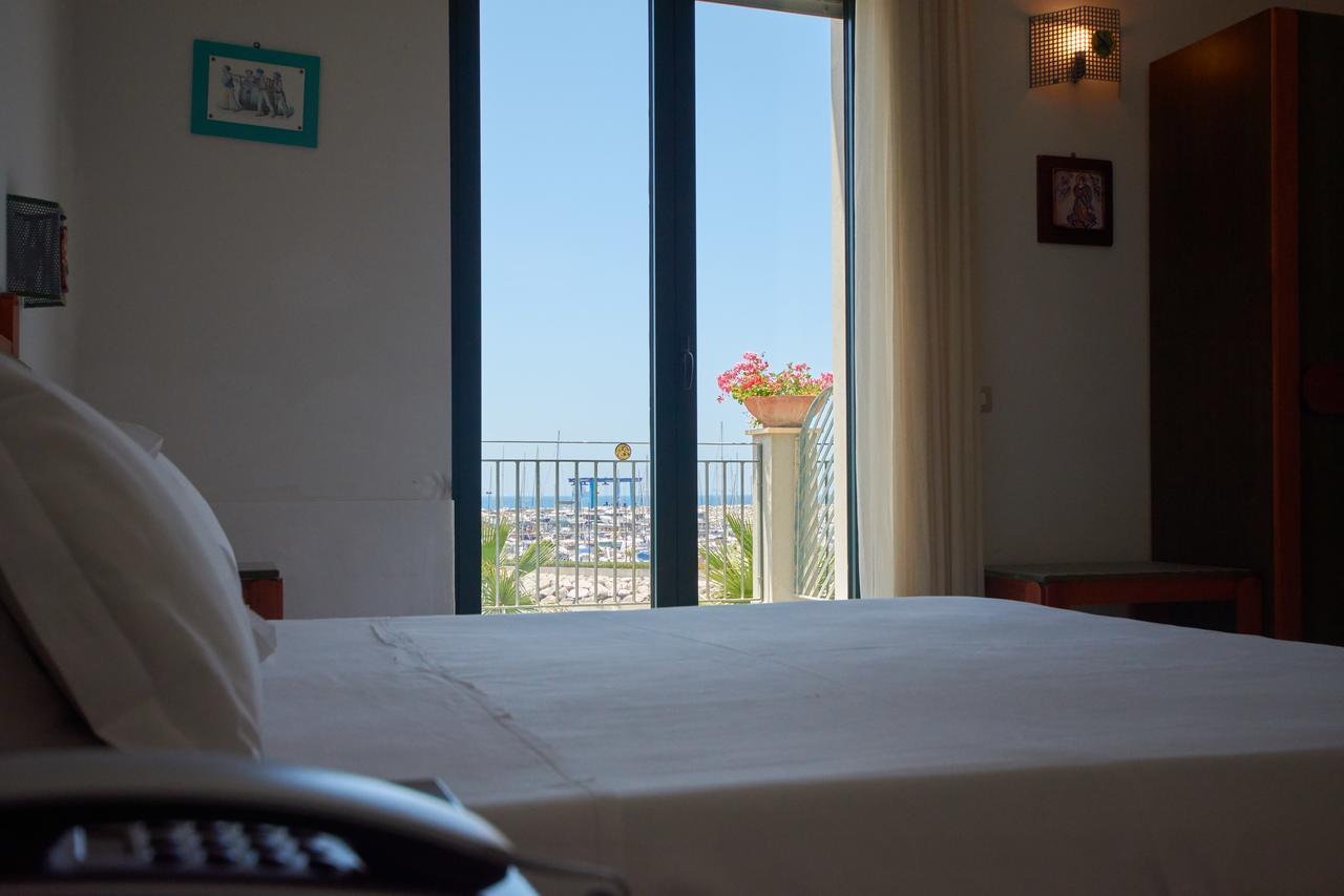 Deluxe Double or Twin Room Side Sea View,1186422004:JPEG