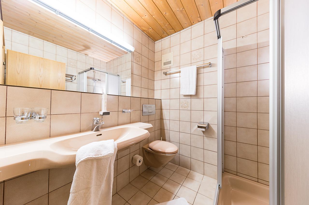 Standard Doppelzimmer mit Bergblick