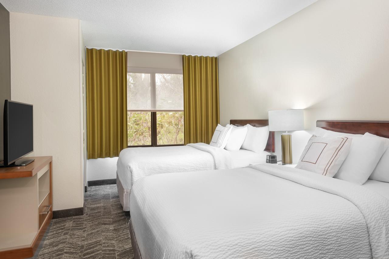 Double Suite with Two Double Beds and Transfer Shower - Mobility Access/Hearing Accessible