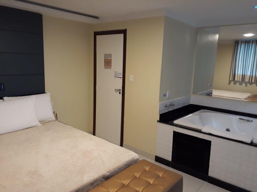 Suíte Deluxe com Banheira de Hidromassagem