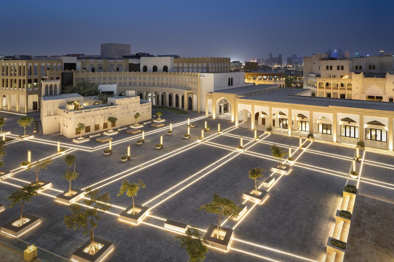 Superior Zimmer mit Blick auf den Souq und den Platz