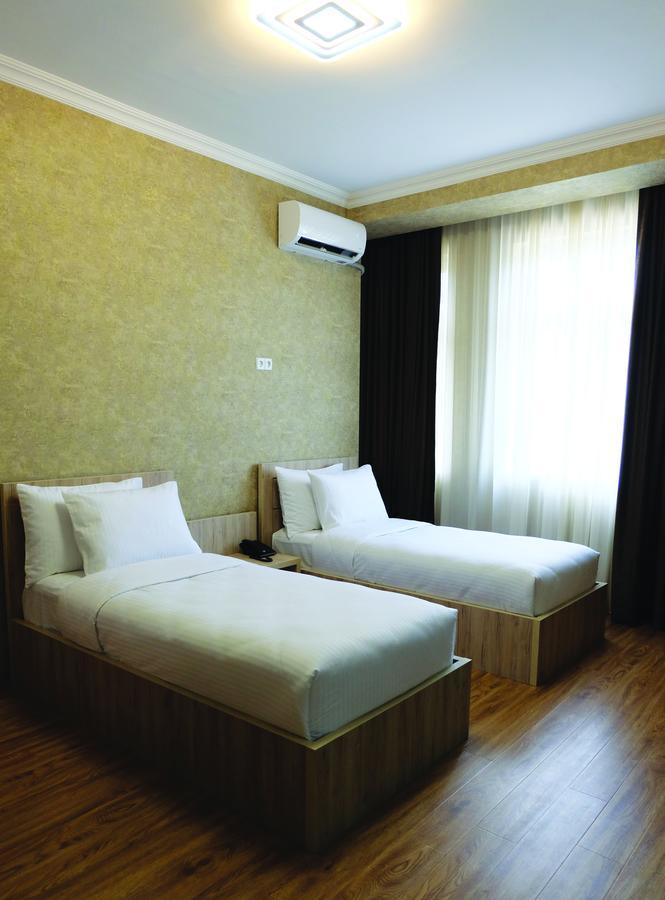 Grote Kamer met 2 Bedden