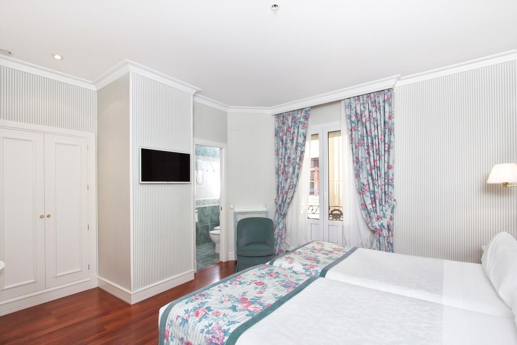 Chambre Double ou Lits Jumeaux