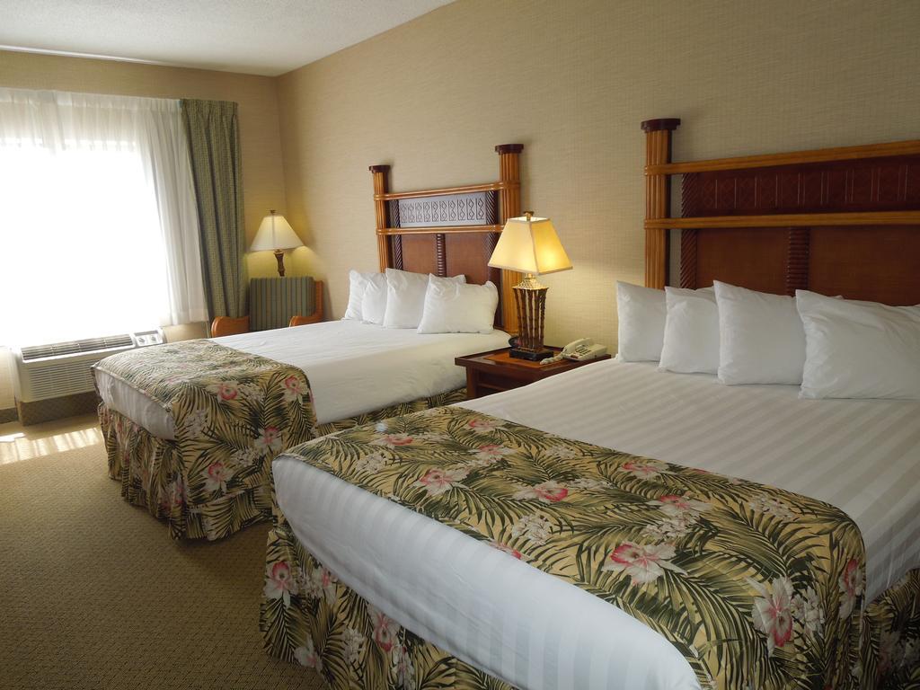 Queen Room with Two Queen Beds without Waterpark Pass