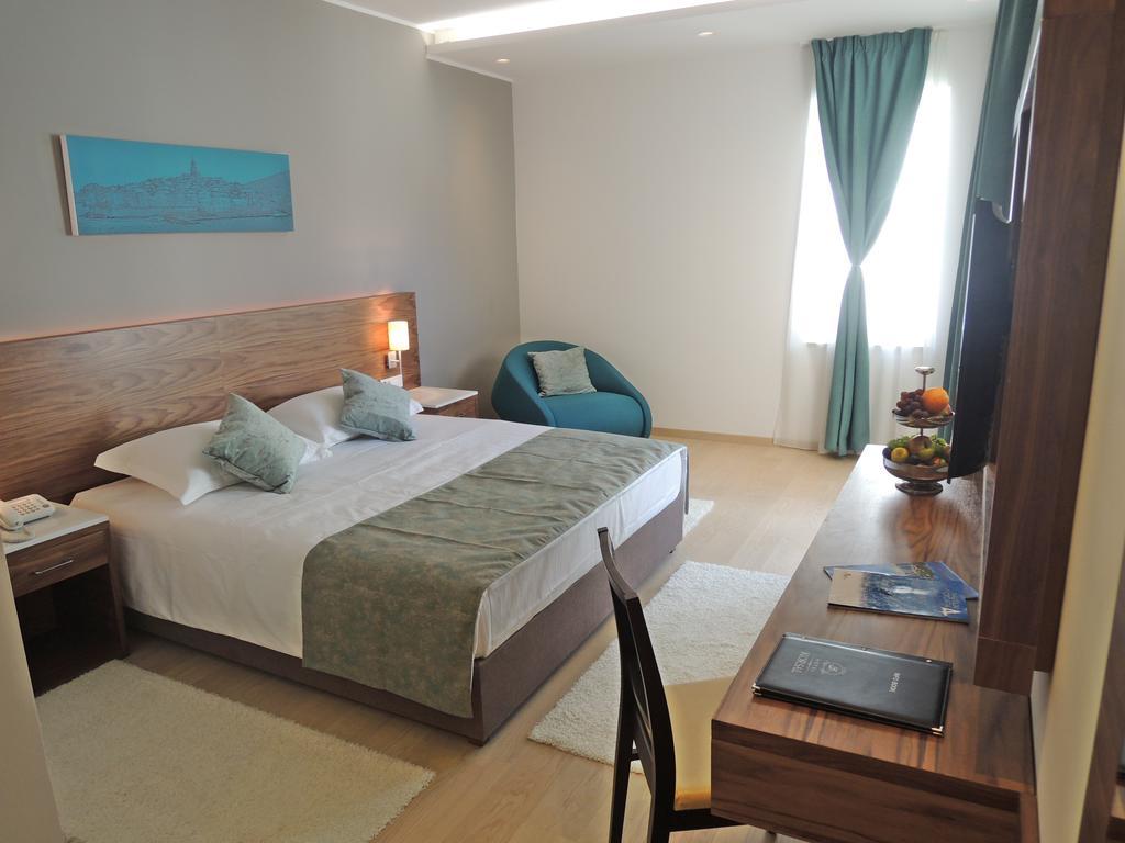 Chambre Double Exécutive avec Balcon - Vue sur Jardin