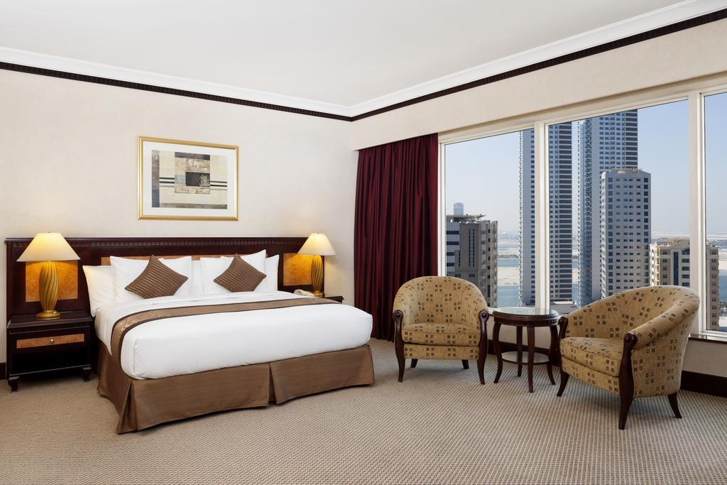 King Junior Suite with Lagoon View