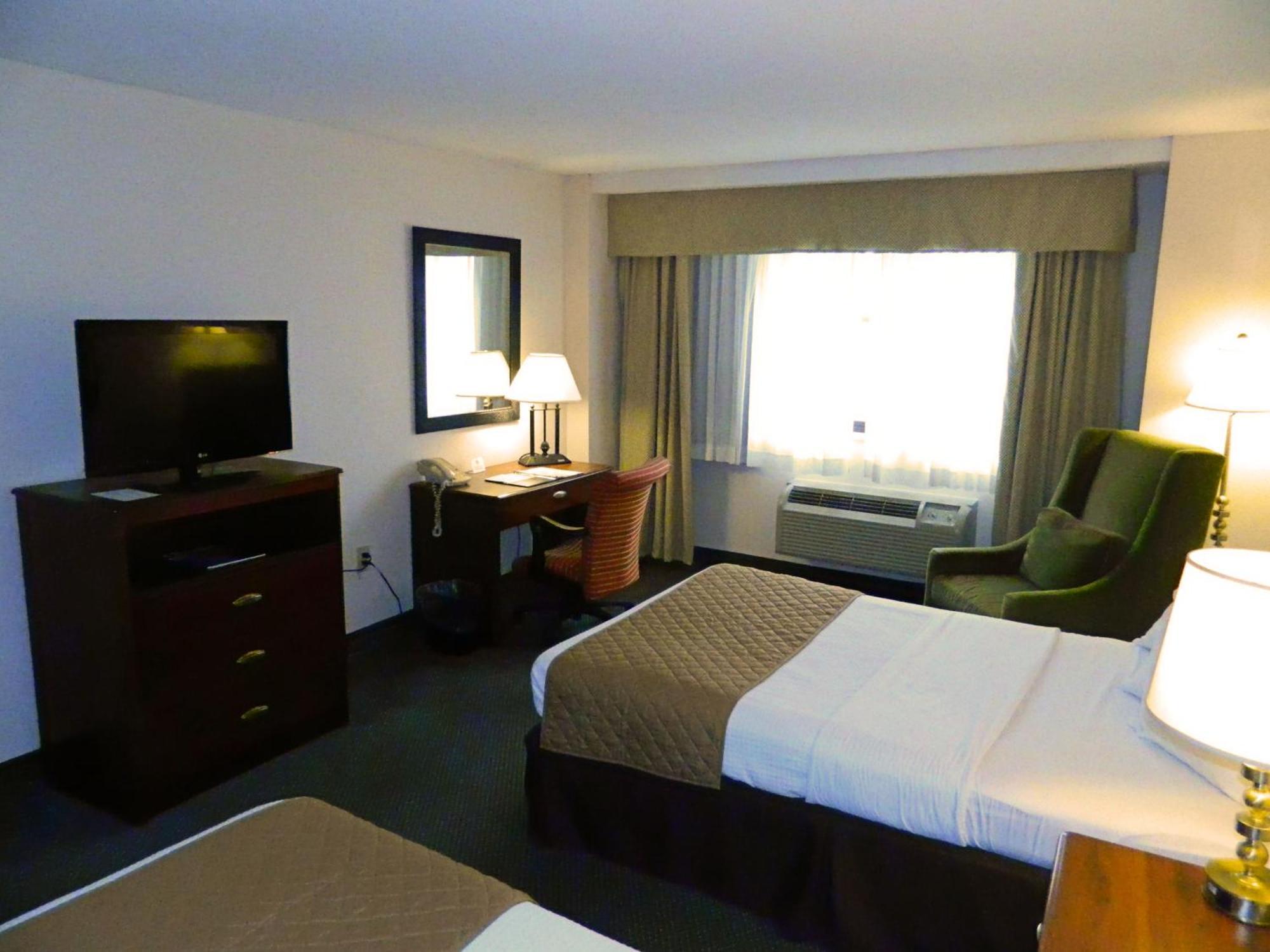 Double Room with Two Double Beds - Disability Access,630573543:JPEG