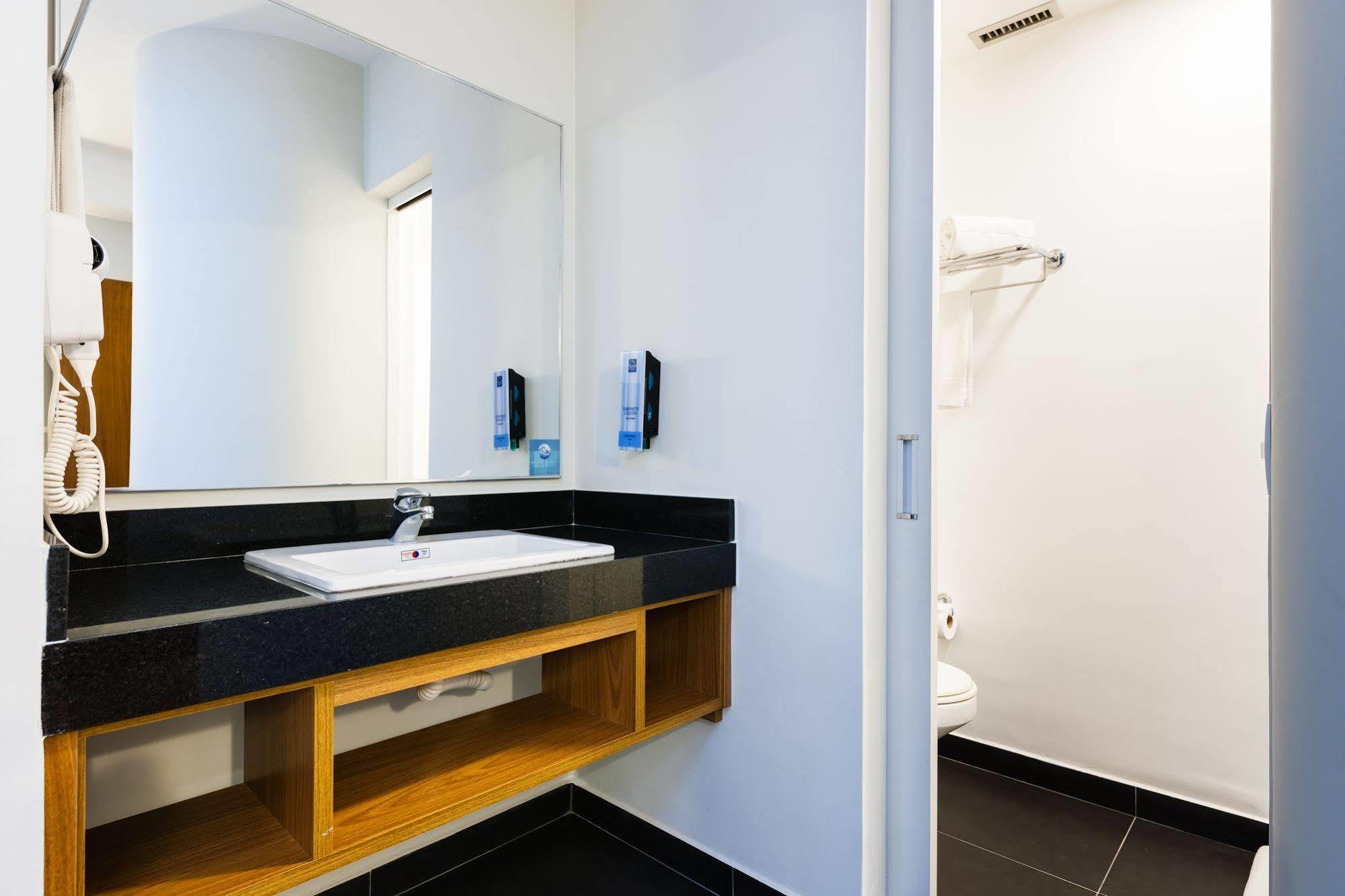 Quarto Deluxe com 2 Camas de Solteiro