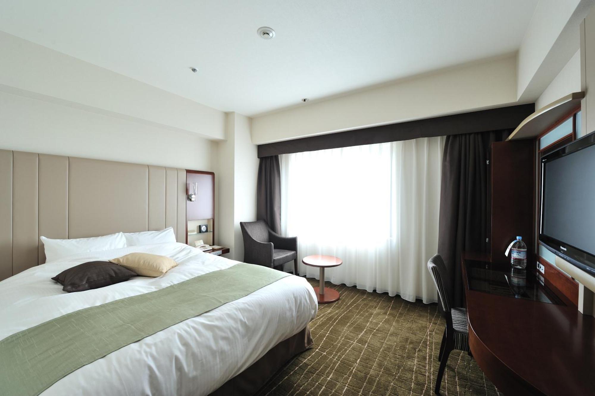 Standard Double Room - Non-Smoking,65542411:JPEG