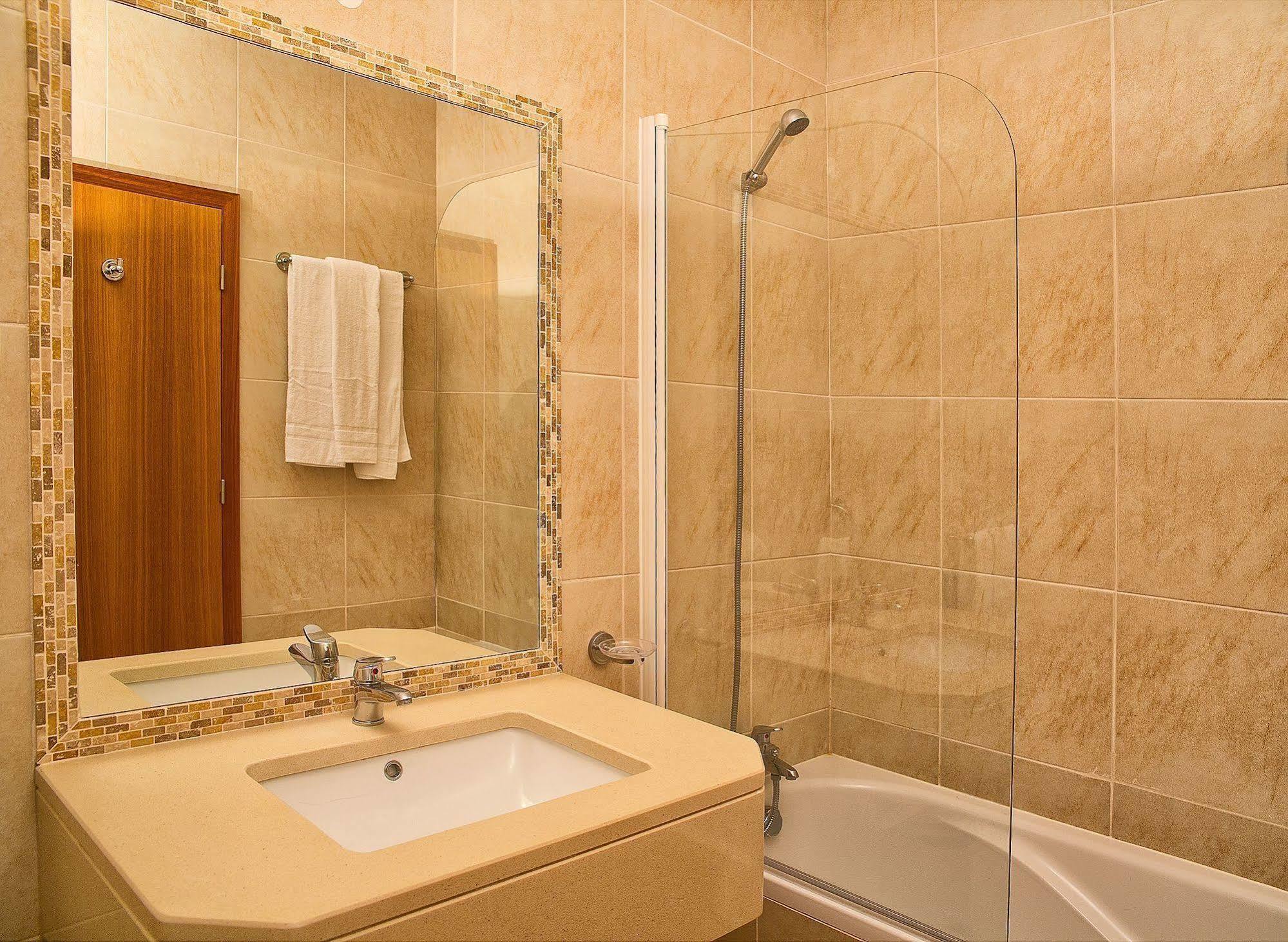 Apartamento com 1 Quarto e Vista Piscina