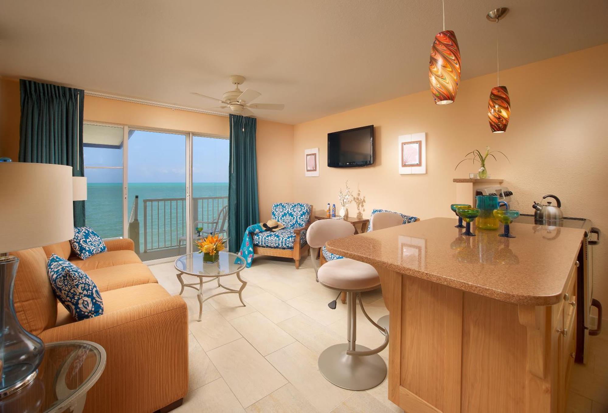 King Suite with Sofa Bed - Ocean Front