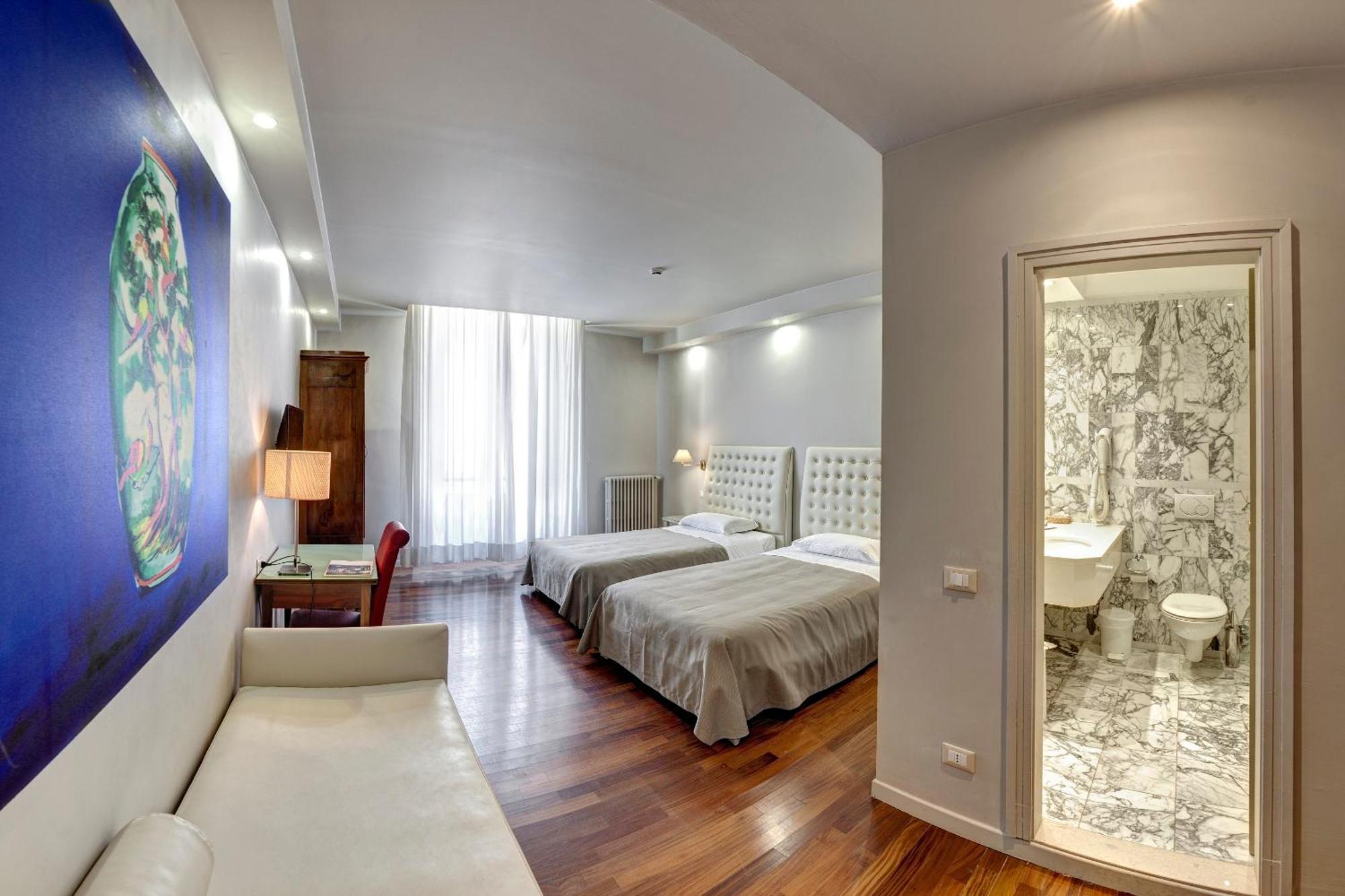 Double or Twin Room,682321335:JPEG