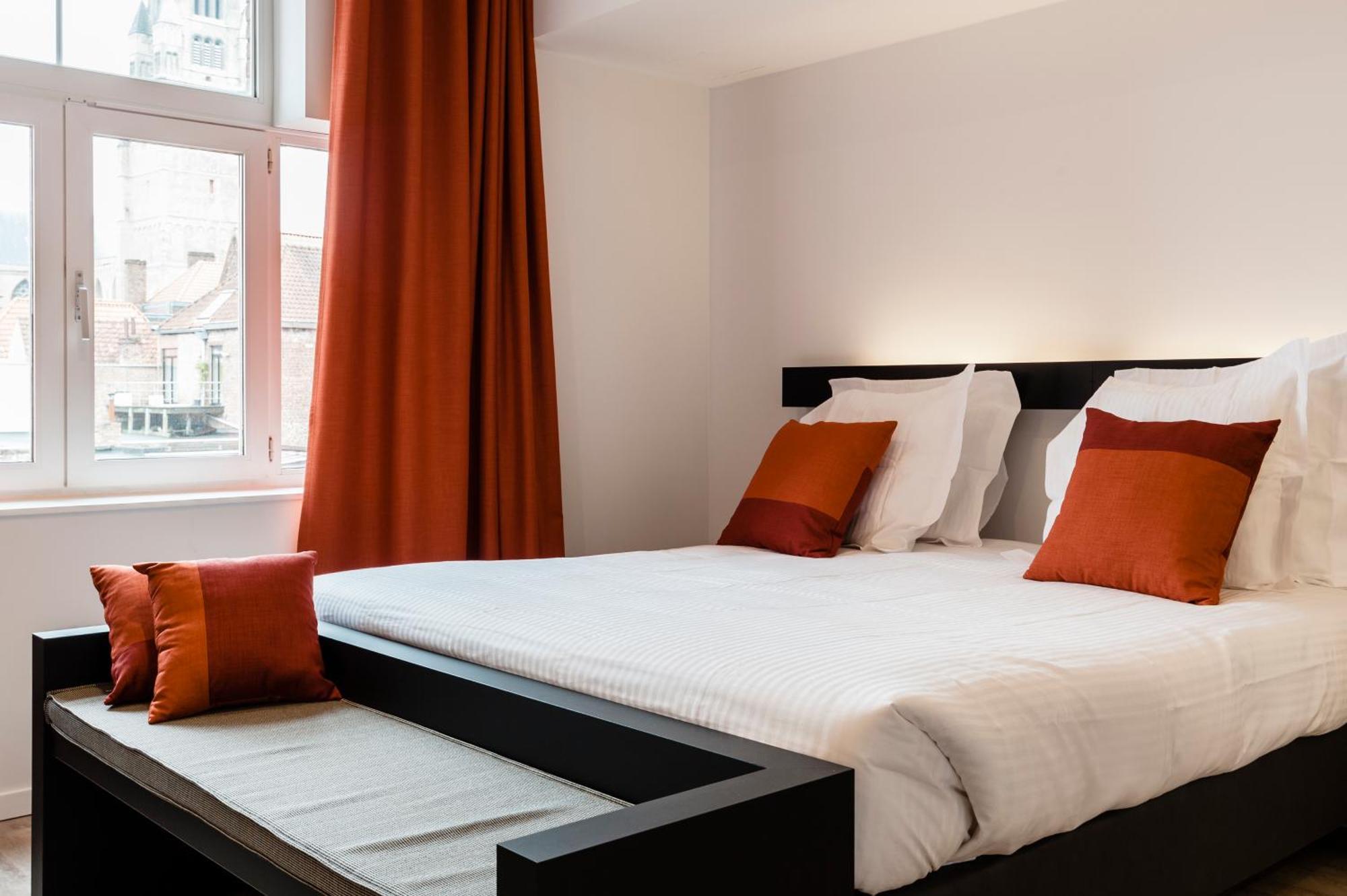 Standard Double or Twin Room,370554997:JPEG