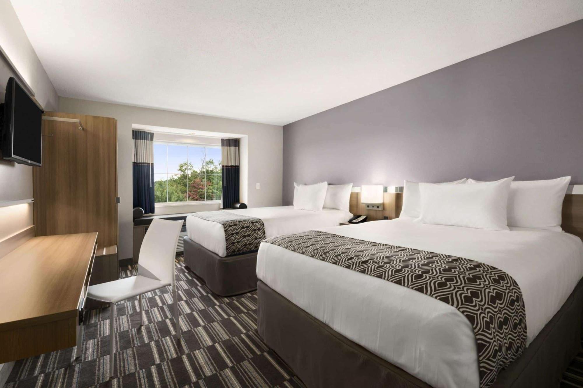 Queen Room with Two Queen Beds - Non-Smoking