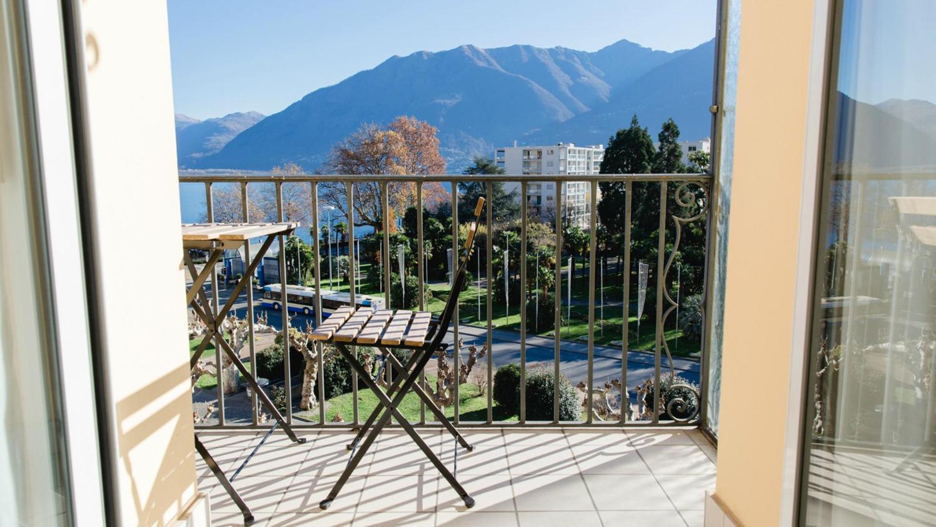 Doppelzimmer mit Balkon und Seeblick