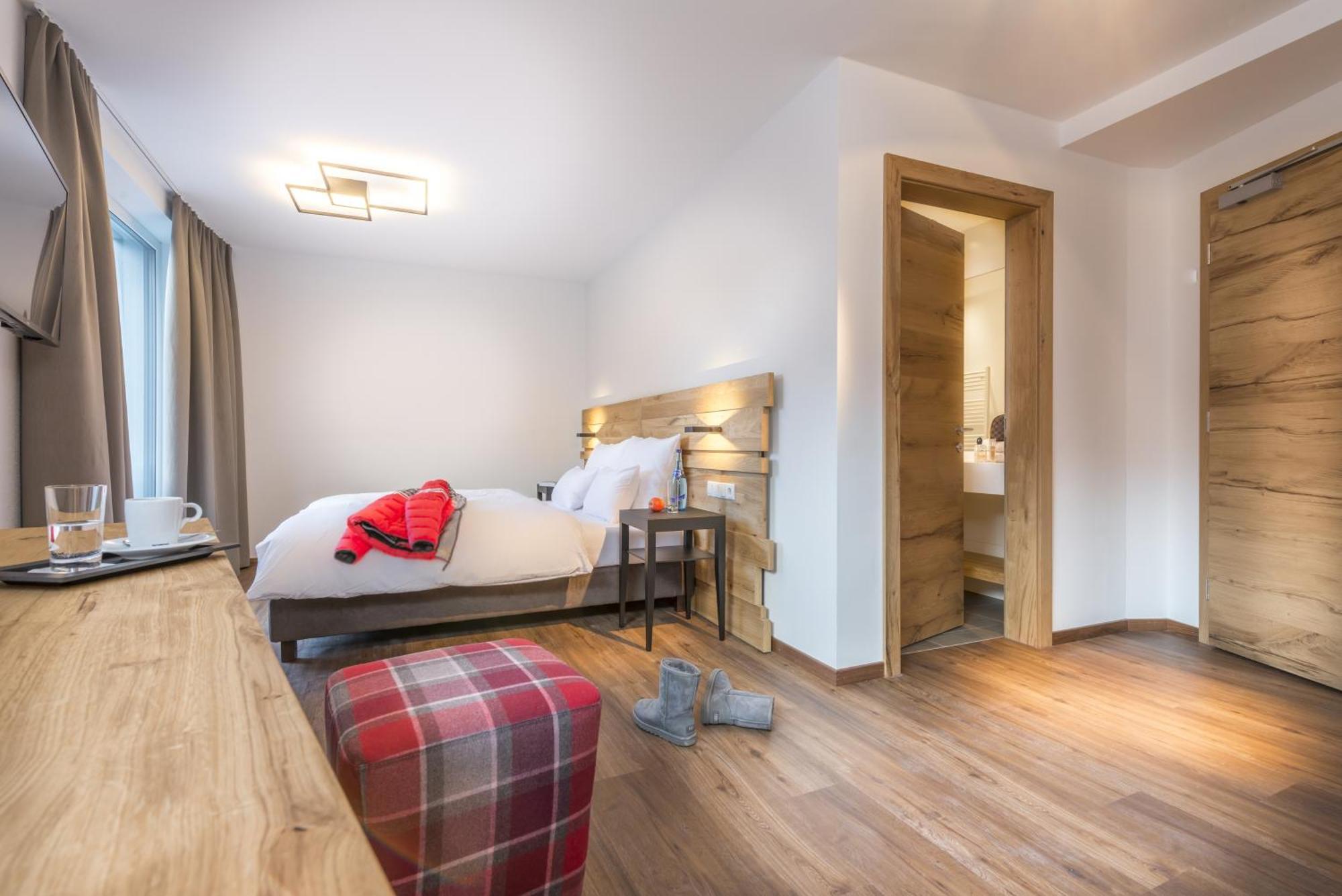 Doppelzimmer mit Balkon