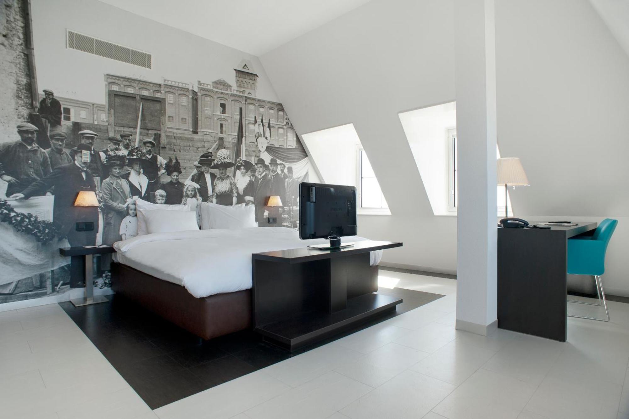 Junior Founder Suite,1516448818:JPEG