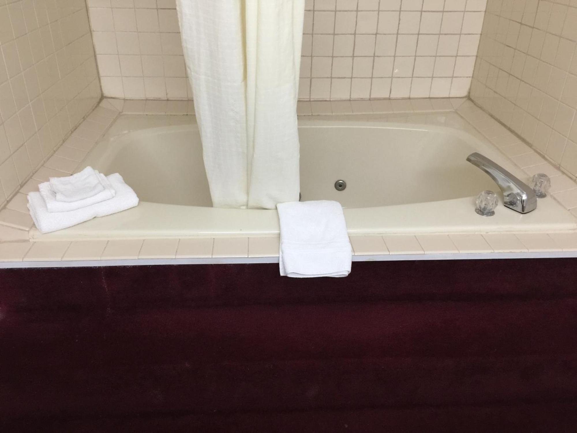 Executive King Suite,690067437:JPEG