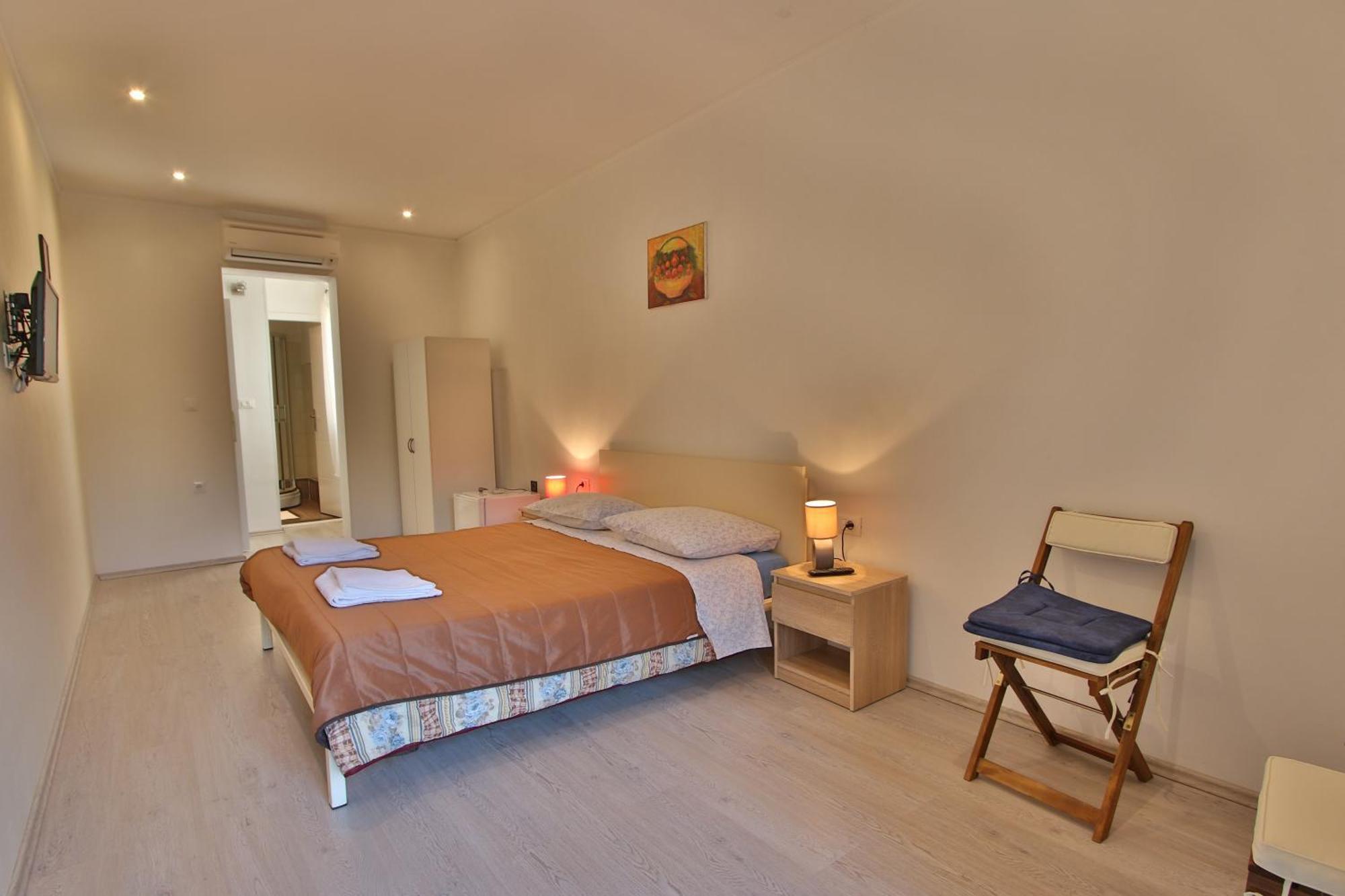 Dreibettzimmer mit Balkon