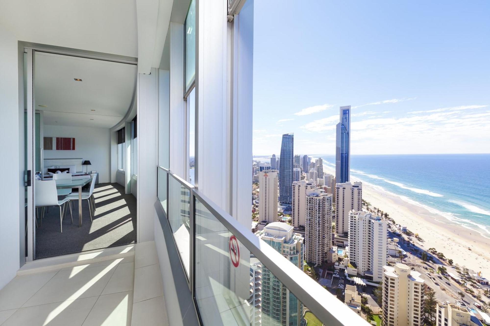 Three-Bedroom Ocean Spa Apartment