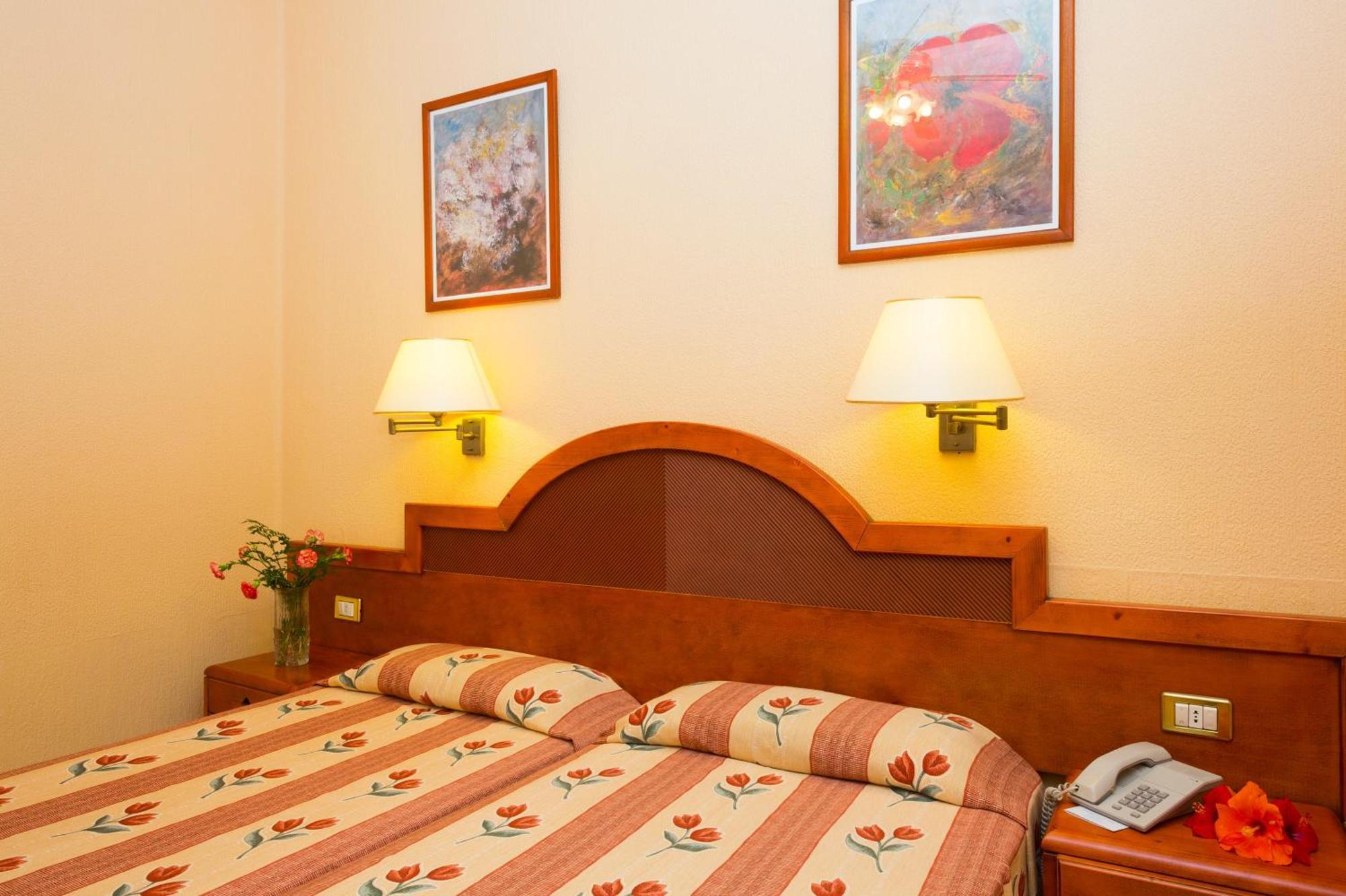 Chambre Double ou Lits Jumeaux
