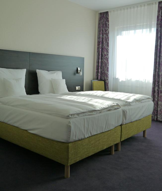 Double or Twin Room,325036051:JPEG