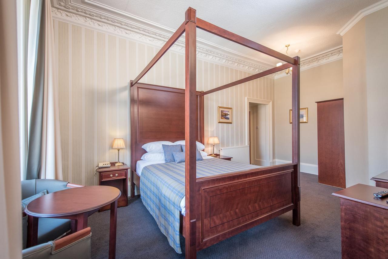Chambre Double avec Lit à Baldaquin