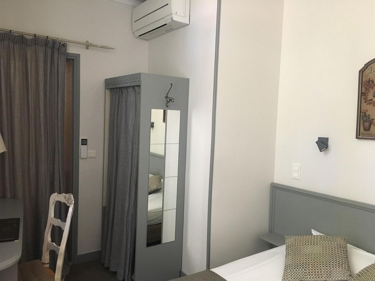 Habitación Doble con aseo compartido