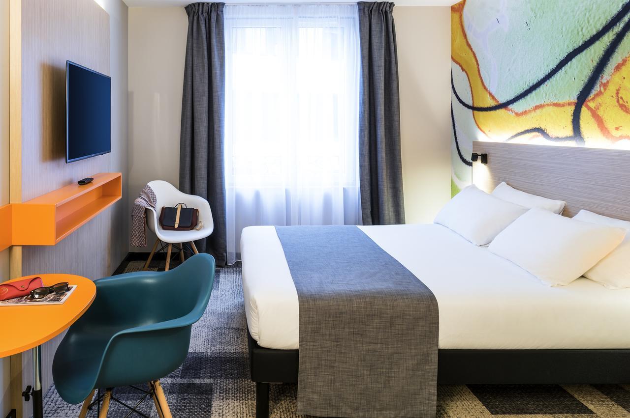 Standard Double Room,697191429:JPEG