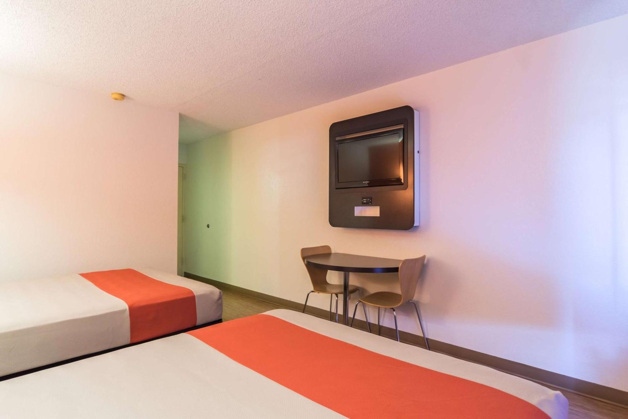 Deluxe Queen Room with Two Queen Beds - Non-Smoking