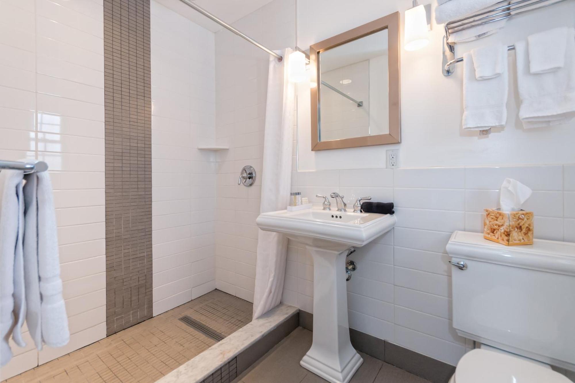 King Room with Balcony - Pet Friendly