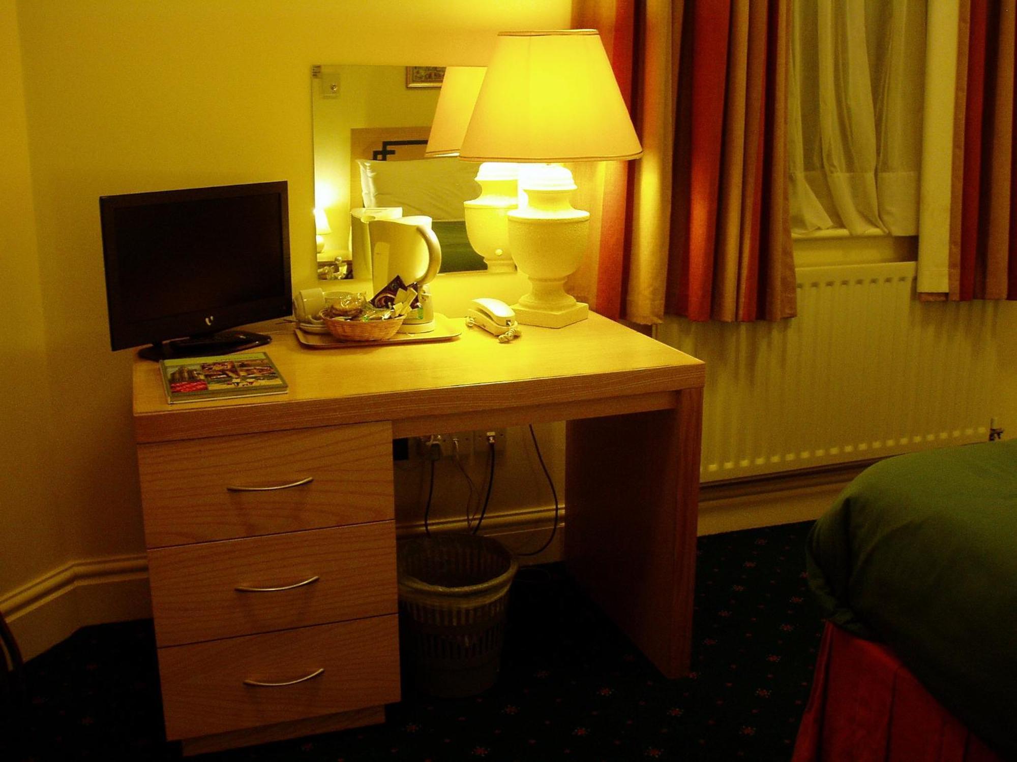Tweepersoonskamer met 2 Aparte Bedden