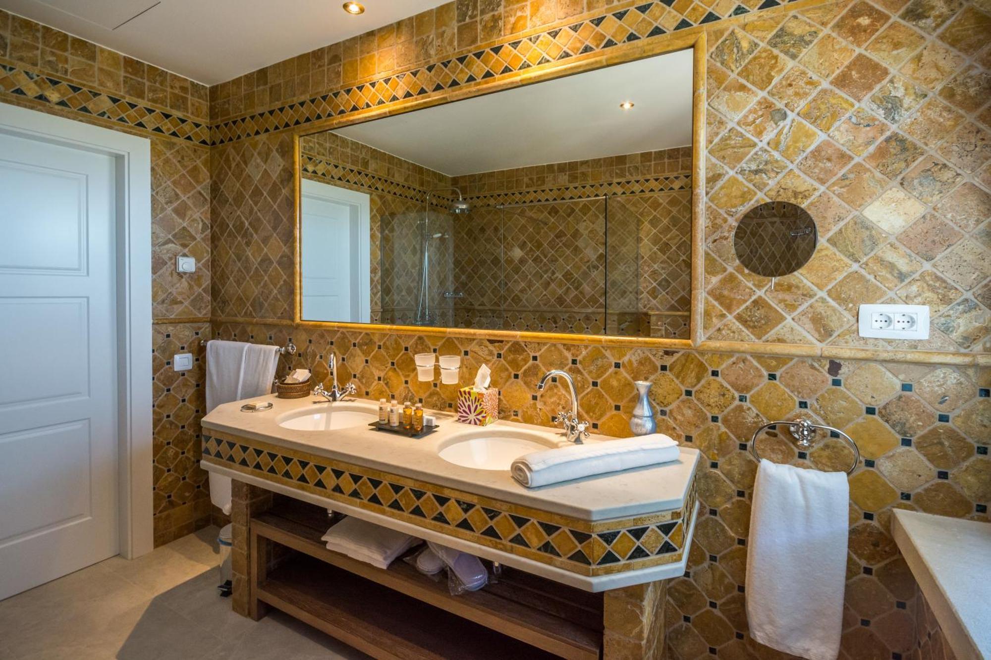 Junior Suite,818644940:JPEG