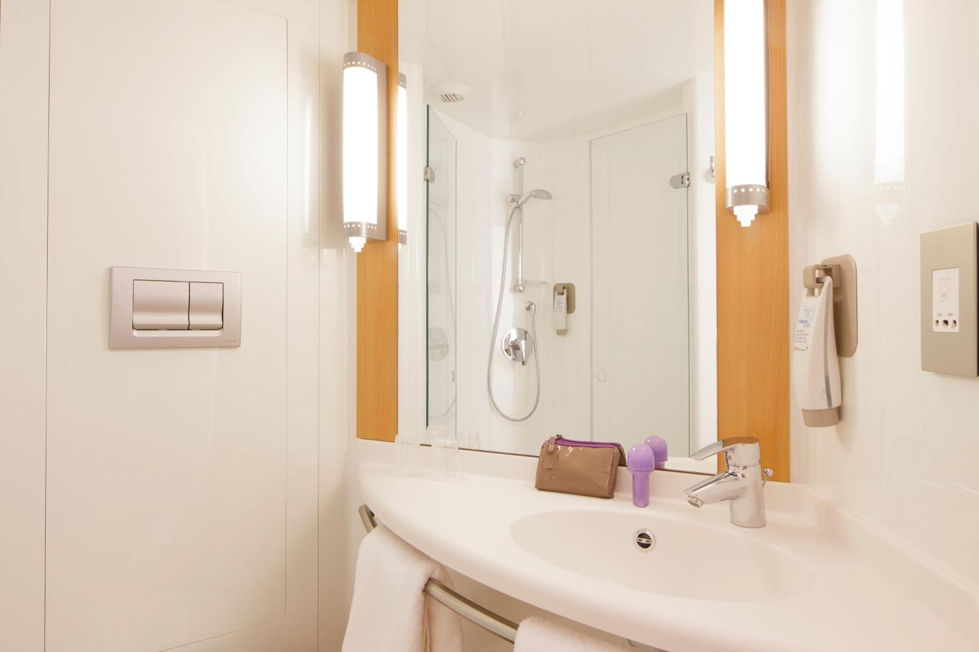 Chambre Double avec Lit d'Appoint