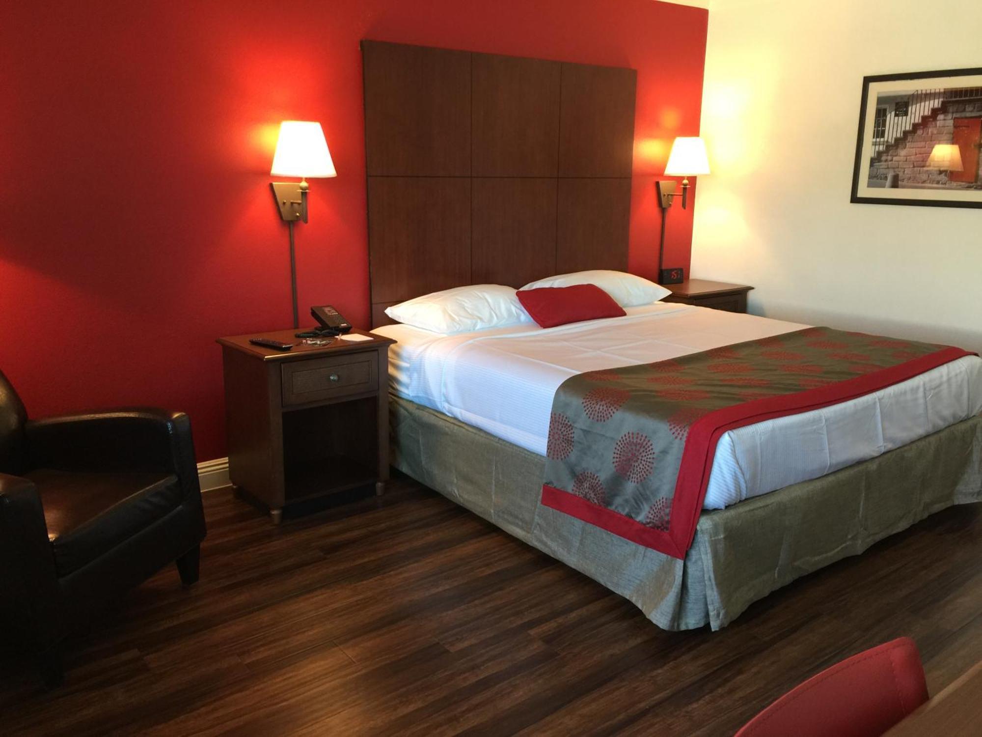 King Room - Non-Smoking