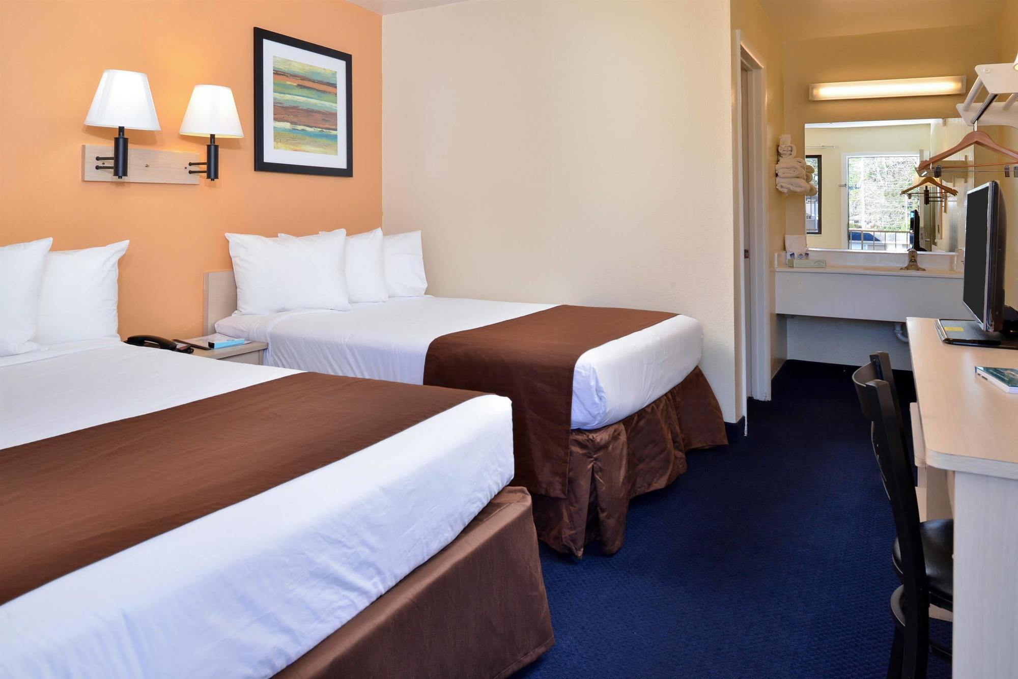 Double Room with Two Double Beds - Non-Smoking