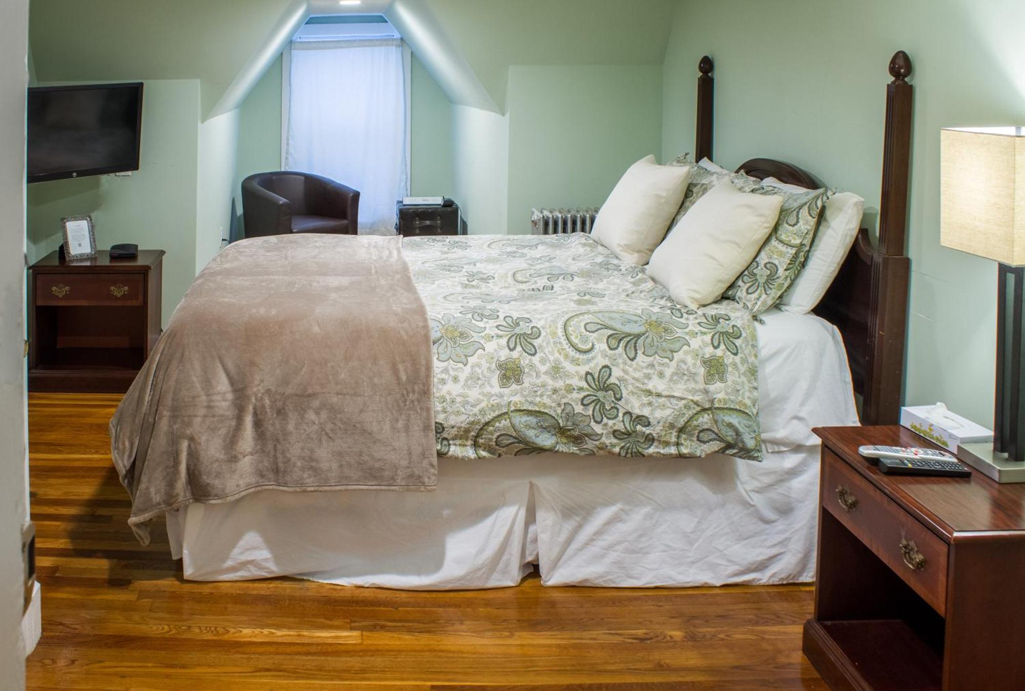 Double Room with One Double Bed
