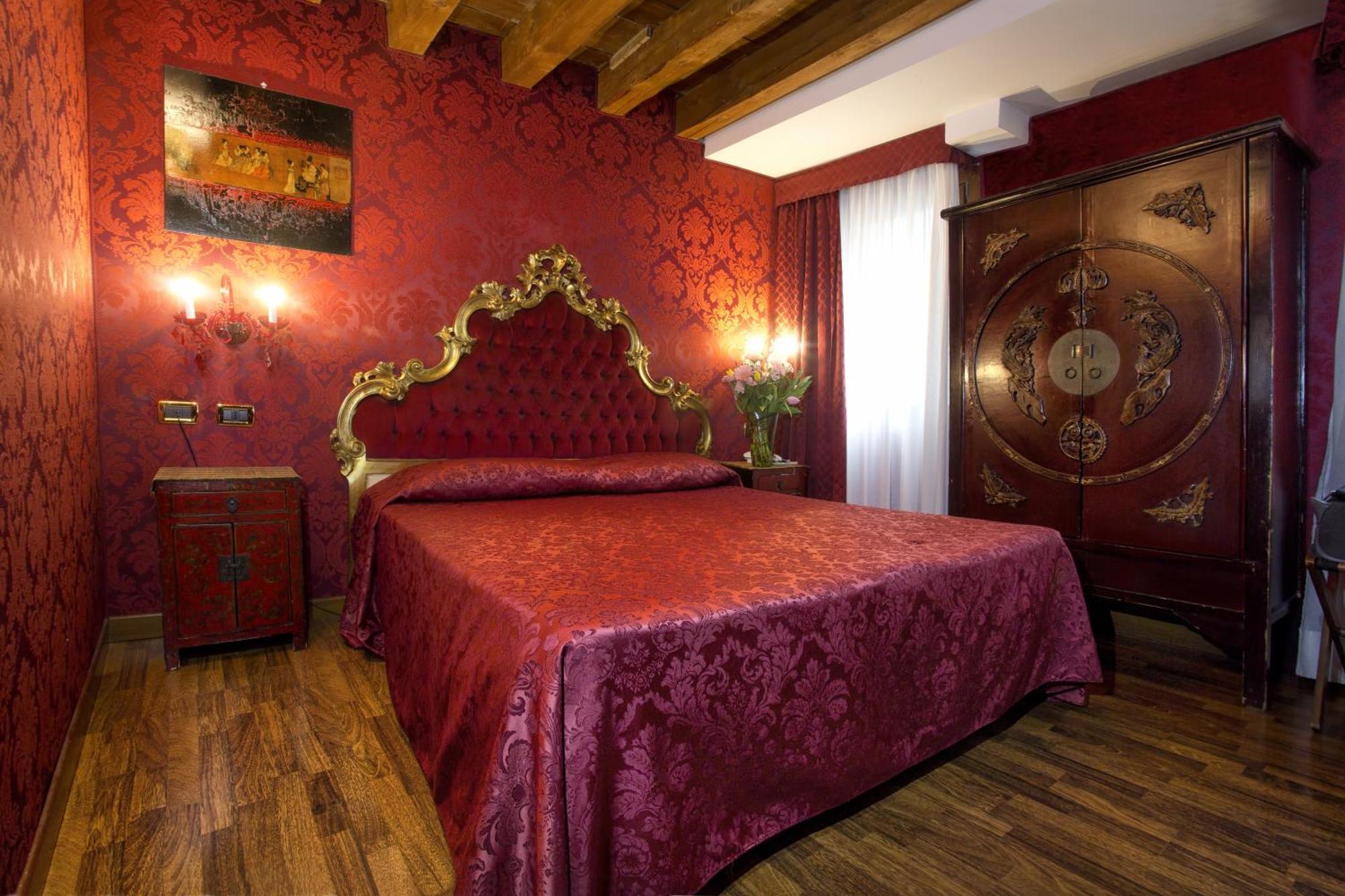 Standard Double Room,110274102:JPEG