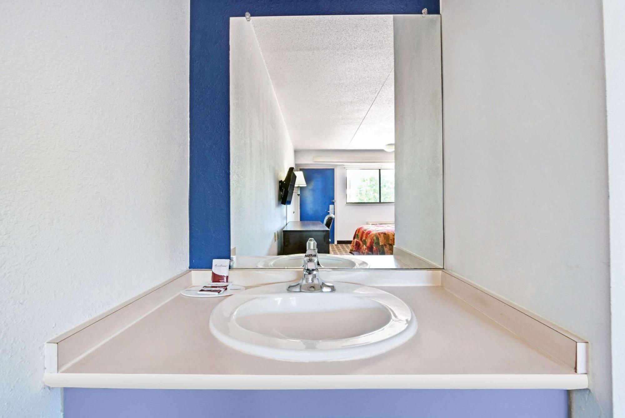 Single Room - Disability Access
