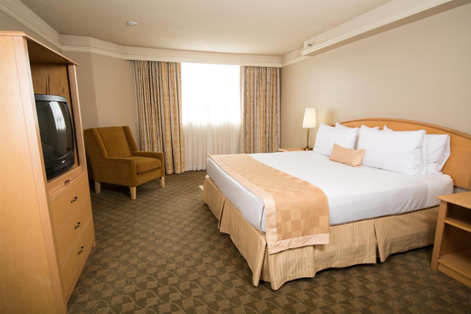 Standard Queen Room