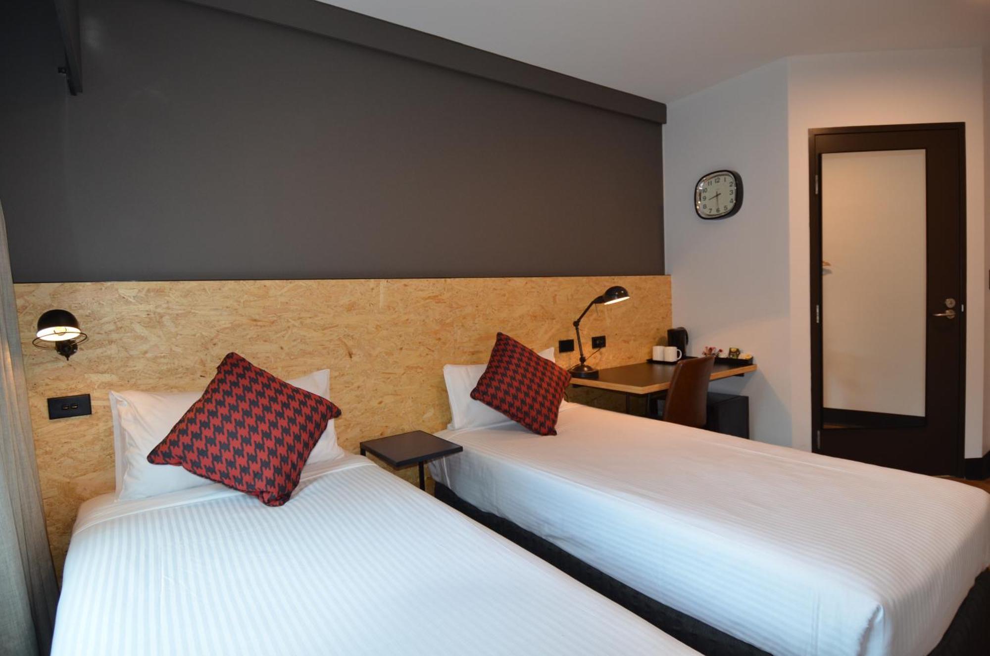 Standard King Room,1742648418:JPEG