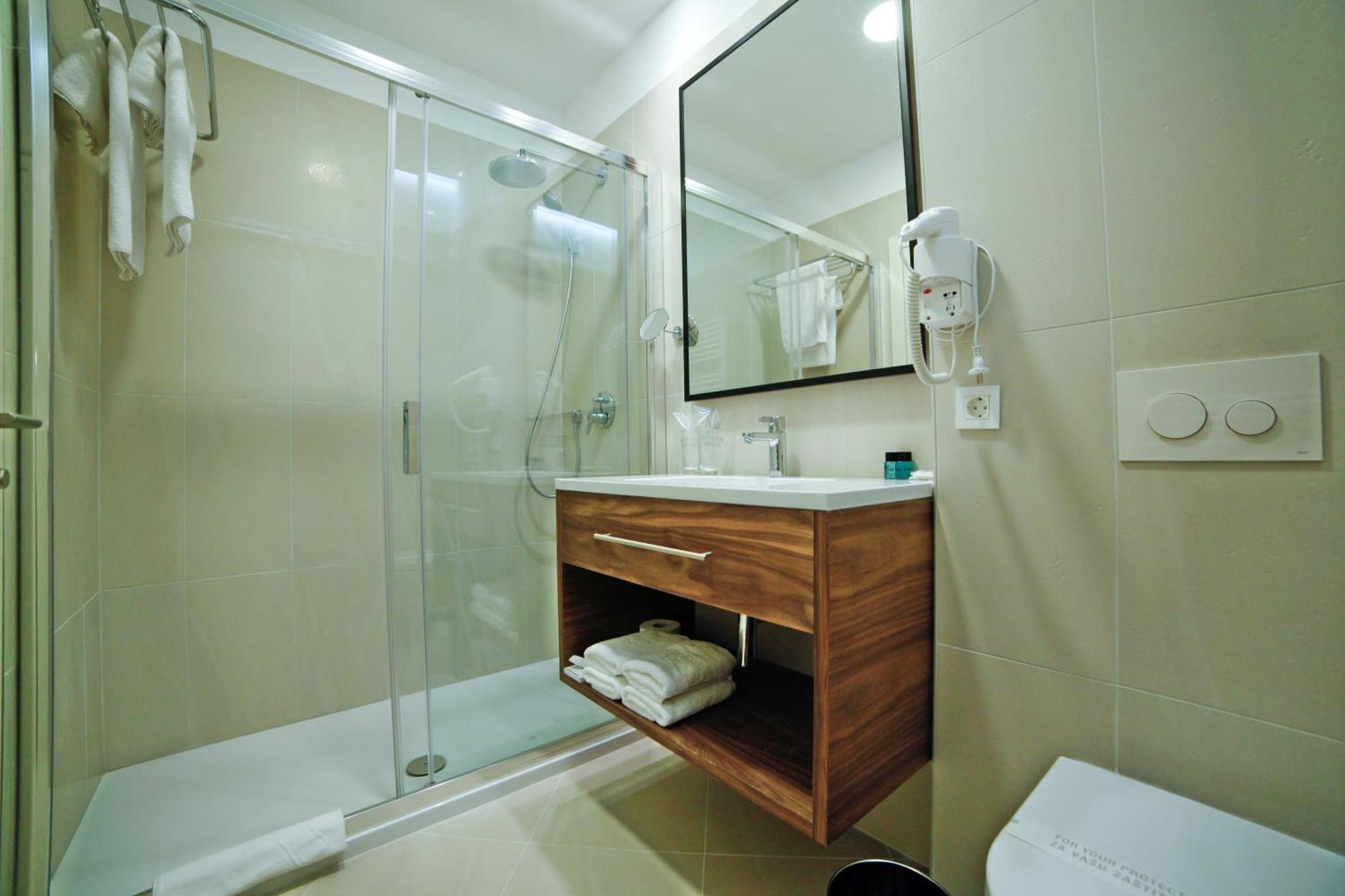 Chambre Simple - Vue sur Jardin