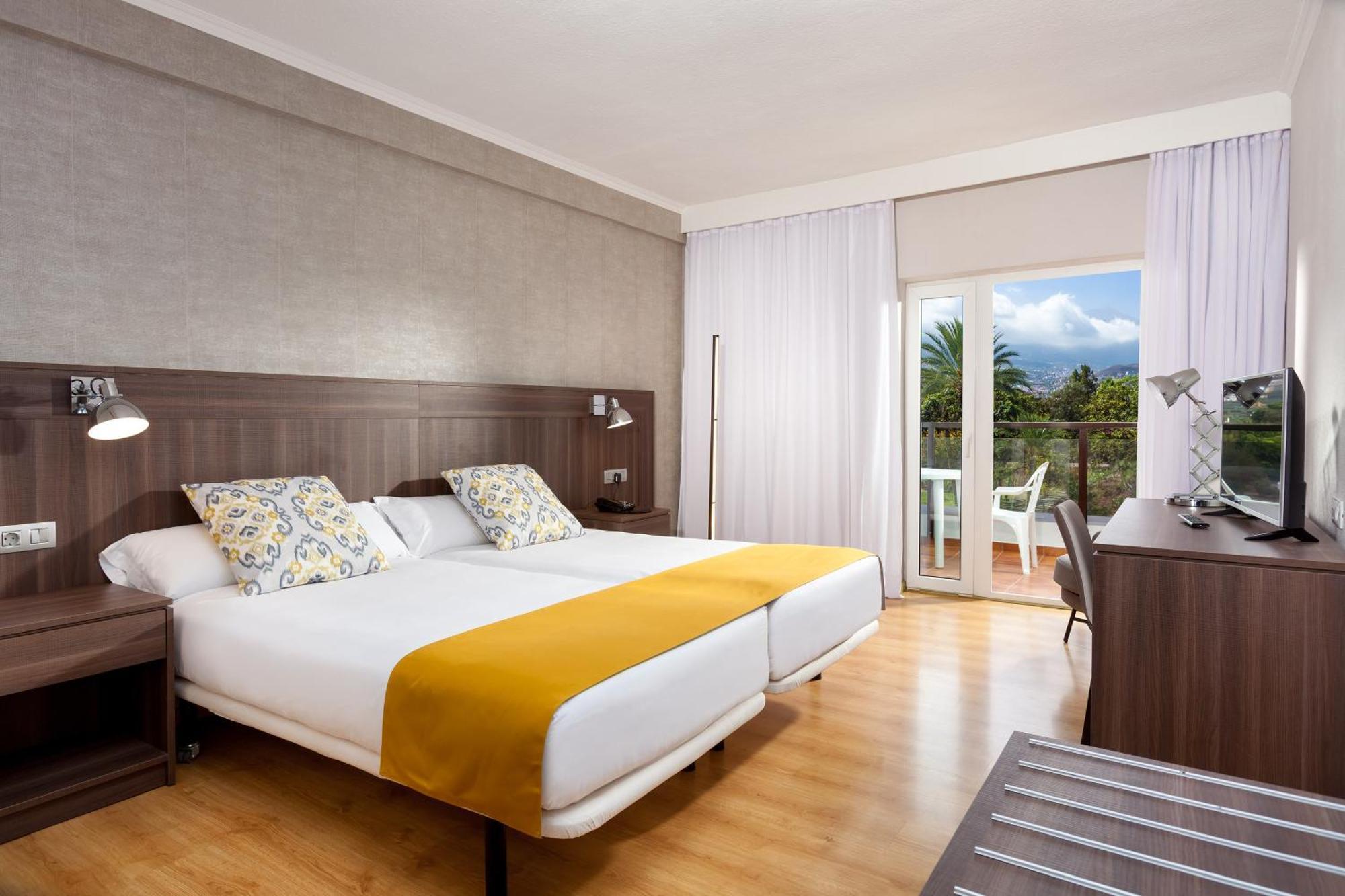Chambre Double ou Lits Jumeaux - Vue sur Montagnes