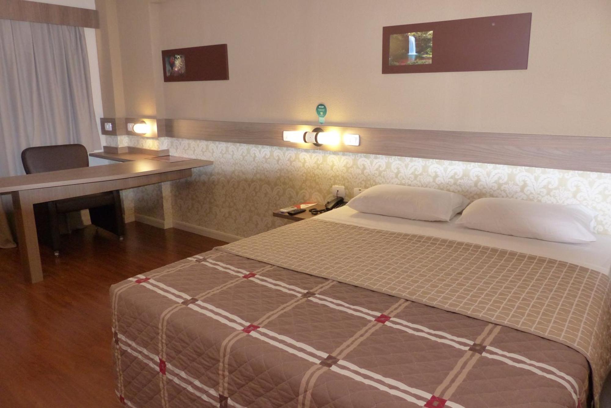 Quarto Duplo Standard
